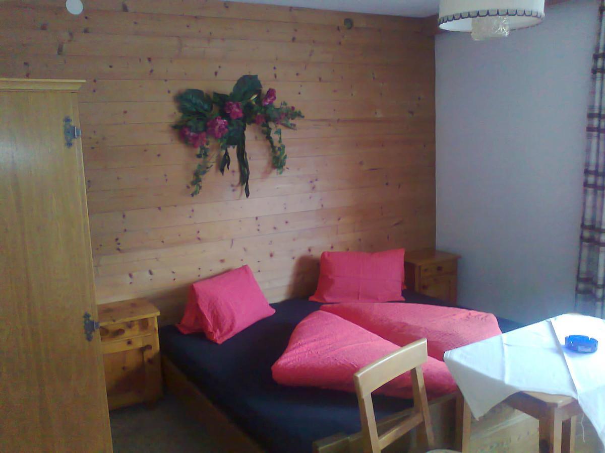 Junser Gasthausl Hotel Tux Buitenkant foto